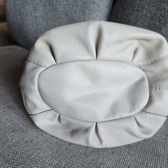 Coach Peyton Duffle Chalk w/ Chico's pink linen blouse - Picture 13 of 16